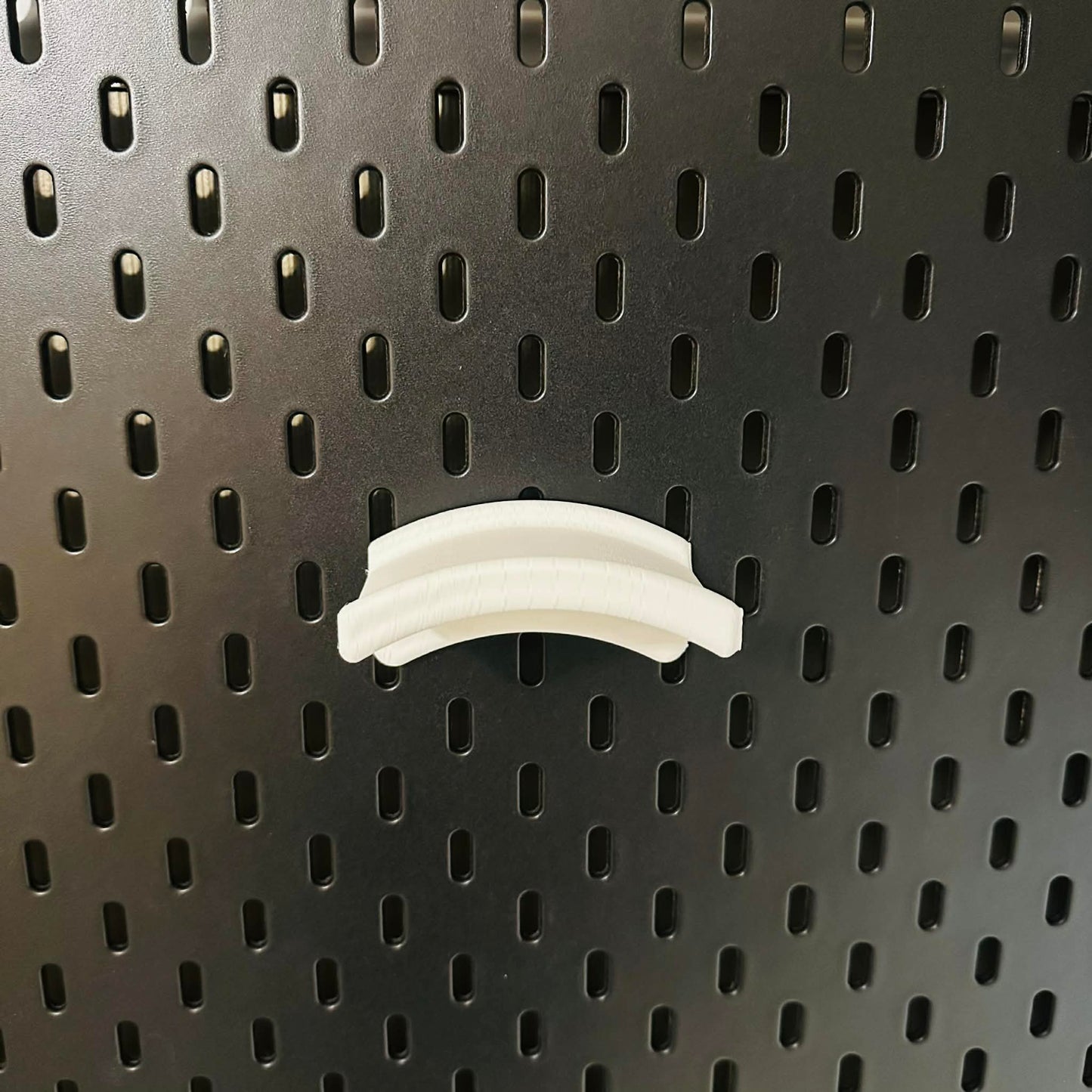 Hodetelefonholder til SKÅDIS