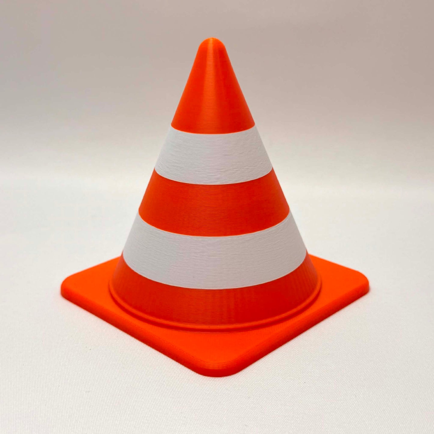 Hengerkuledeksel – Trafikkjegle