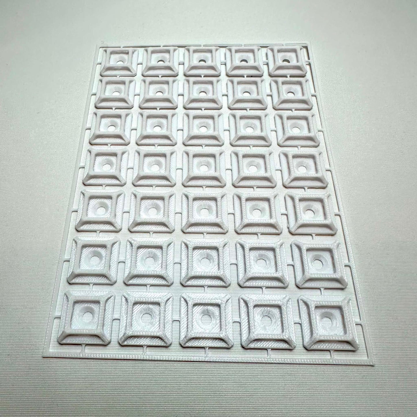 Kabelholder for strips – firkantet (35 stk.)