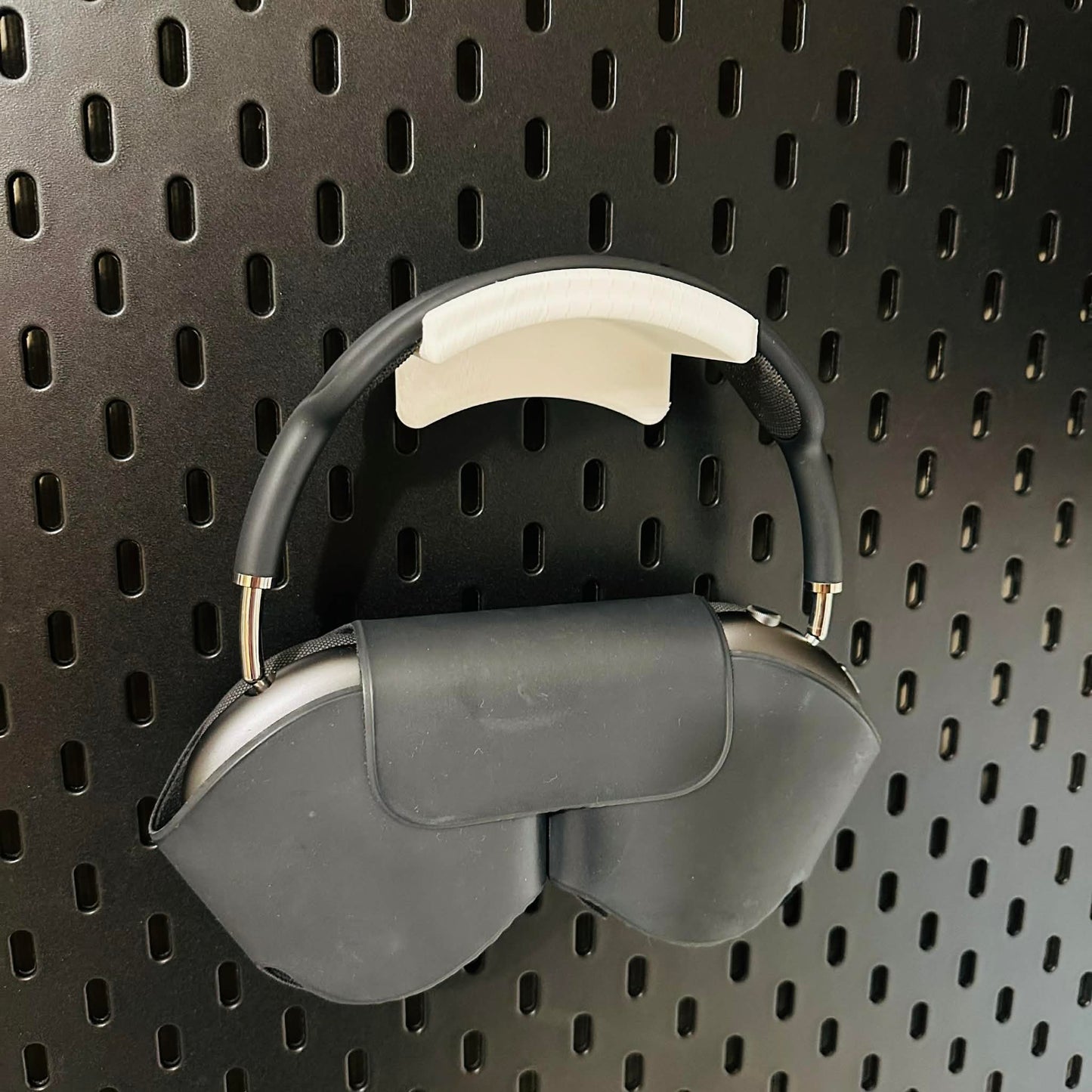 Hodetelefonholder til SKÅDIS