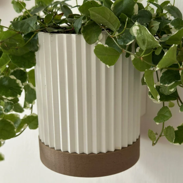 JUMBO WALL PLANTER
